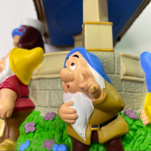 Snow White Wishing Well Plastic Disney Bank Kids - Picture 14 of 16